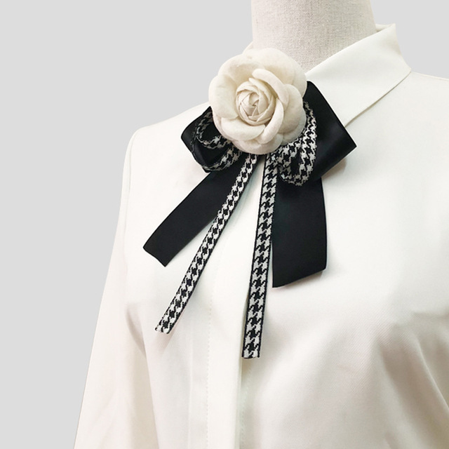 Róża kamelii z Korei - broszka z muszki tkaninowej na wstążce do kołnierza koszuli, idealna jako akcesorium ślubne dla kobiet i dziewczyn - tanie ubrania i akcesoria