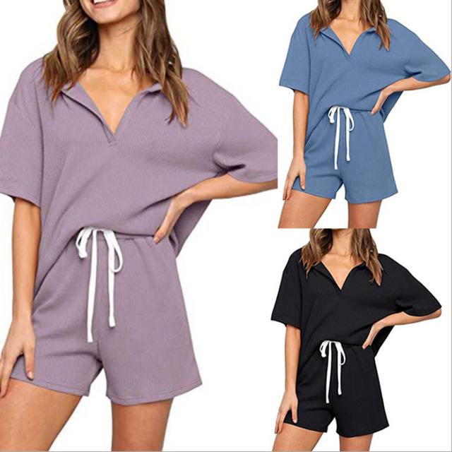 Dwuczęściowa piżama damska – krótki zestaw z jednokolorowym t-shirtem z krótkim rękawem i spodenkami letnimi - tanie ubrania i akcesoria