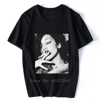 Unisexowa koszulka bawełniana z nadrukiem czarno-białego modelu Bella Hadid palącej dziewczyny chwastów - męski styl, hot, streetwear