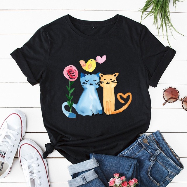Damska koszulka z nadrukiem olejnym Szczęśliwe koty - bawełna, krótki rękaw, rozmiar Plus - tanie ubrania i akcesoria
