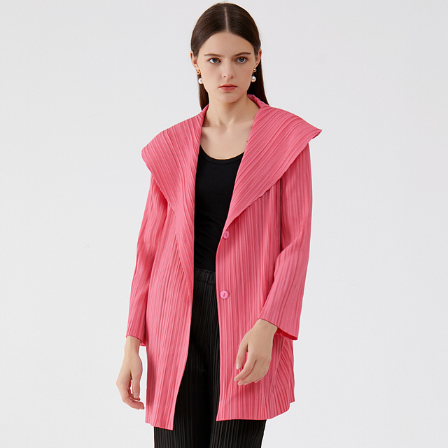 Damska plisowana kurtka Miyake - różowa, jesienno-zimowa 2021/2022 - tanie ubrania i akcesoria