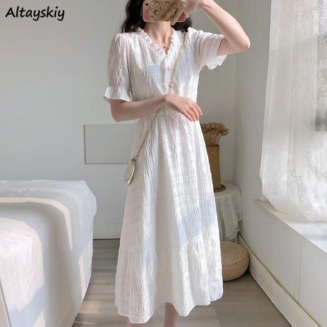 Elegancka sukienka Vintage z krótkim Butterfly rękawem dla kobiet o dekolt w serek, w kolorze białym z perłowymi akcentami - tanie ubrania i akcesoria