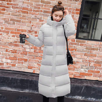 Długi, bawełniany płaszcz parka z kapturem i wyściółką – X moda zima 2021, slim-fit