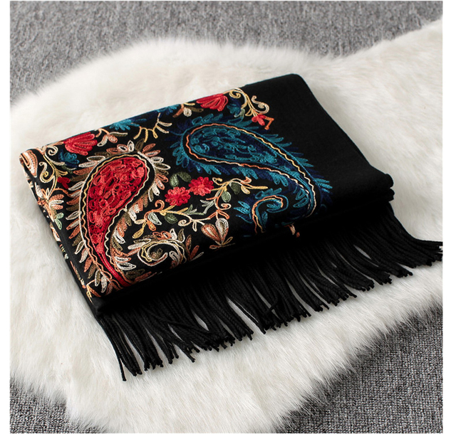 Luksusowe damskie szaliki zimowe haftowane kwiaty - wysoka jakość, kaszmirowe chustki, marki premium - tanie ubrania i akcesoria