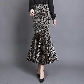 Złota aksamitna spódnica z motywem lamparta dla kobiet w stylu streetwear, dostępna w rozmiarze XXXL. Projekt 2019 wiosna/zima