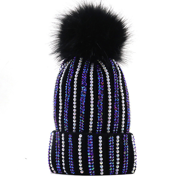 Damska perłowa czapka typu Beanie z połyskiem dżetów - marka luksusowa - tanie ubrania i akcesoria