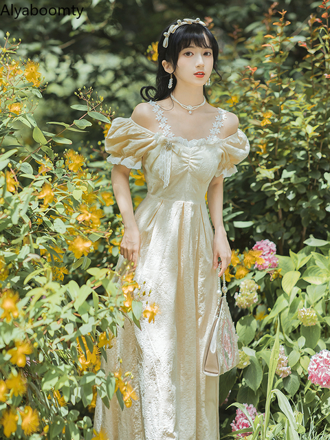 Elegancka sukienka francuska z długimi falbanami i koronkowym dekoltem - beżowo-żółta - tanie ubrania i akcesoria