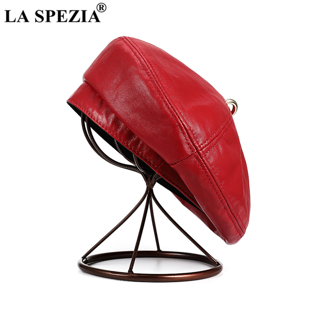 Damski beret z prawdziwej skóry owczej - czerwony, czarny, niebieski, biały - kolekcja LA SPEZIA - tanie ubrania i akcesoria