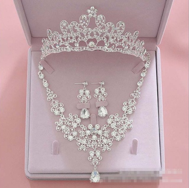 Akcesoria ślubne - Trzyczęściowy zestaw biżuterii: korona, naszyjnik, kolczyki Bling Bling dla nowożeńców - tanie ubrania i akcesoria