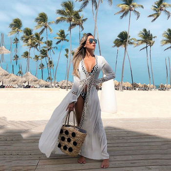 Okrycie plażowe Up sukienka bawełniana w kolorze białym, elegancka i długa - trendy lato 2021