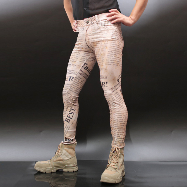 Męskie obcisłe legginsy rekreacyjne Skinny Latex PU skórzany styl kowbojski Retro gazeta list drukuje o wysokiej elastyczności spodnie ołówkowe na co dzień - tanie ubrania i akcesoria