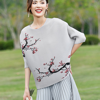 Koszulka damskie: Etniczny print kwiatowy w stylu chińskim, luźny fason z plisami, cienka bat bluzka