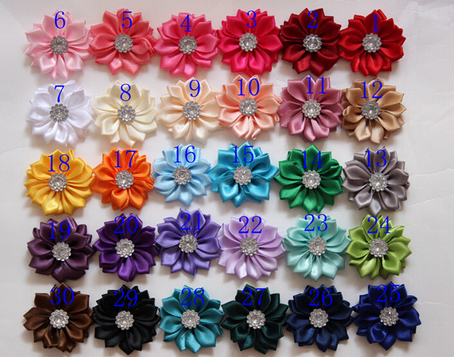 Mini 120 sztuk kwiatów satynowych z kryształkowym centrum - wstążki, rozety, pałąki na głowę. Dostępne w 30 kolorach - tanie ubrania i akcesoria