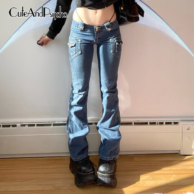 Niskie zwężone dżinsy retro grunge chic - stylowe spodnie damske z lat 2000. Vintage spodnie dresowe cuteandpsycho - tanie ubrania i akcesoria