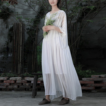 Nowa jesień 2021: Johnature Women - biała sukienka w kształcie skrzydła nietoperza z vintage wzorem, łatwy w noszeniu luźny fason