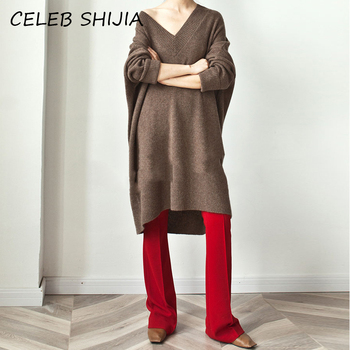 Długi sweter damski SHIJIA z dekoltem w serek - brązowy, luźny, jesienno-zimowy