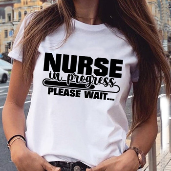 Koszulka damska z nadrukiem literek, inspiracja moda pielęgniarką, krótki rękaw - 90s lato, rozmiar XXL