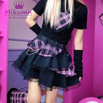 Spódniczka Y2K Streetwear z czarnej koronki w stylu Harajuku dla dziewczyn – wysoki stan, metalowy łańcuch, rockowy punkowy look.+