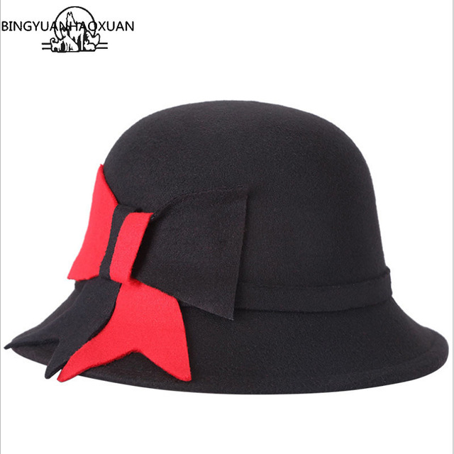 Czarny kapelusz Fedora z filcowej wełny z kwiatowymi aplikacjami - stylowy i elegancki dodatek do codziennych stylizacji, który idealnie pasuje do każdej okazji - tanie ubrania i akcesoria