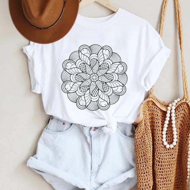 Koszulka damska z krótkim rękawem i nadrukowanym kwiatowym motywem, idealna na letnie dni - tanie ubrania i akcesoria