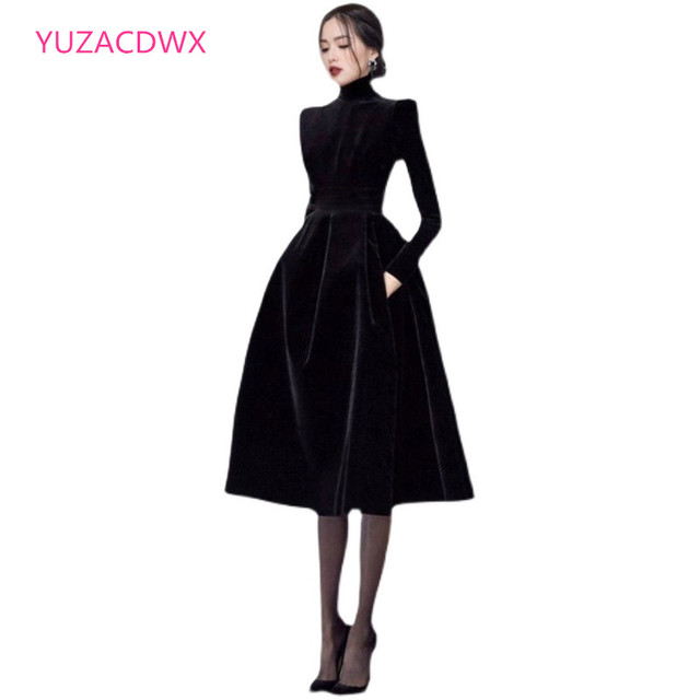 Jesienna czarna sukienka formalna długości maxi z luźnym golfem i dużą huśtawką - idealna na dorywcze i formalne okazje - tanie ubrania i akcesoria