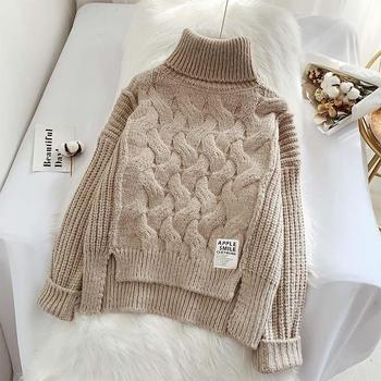 Damski luźny sweter z wysokim kołnierzem i jednolitym kolorem, idealny na zimę