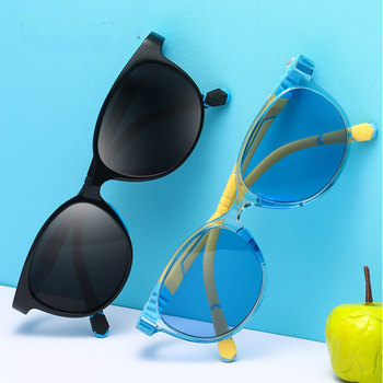 Dziecięce okulary przeciwsłoneczne UV400 dla chłopców i dziewczynek - nowoczesny design (model 50606)
