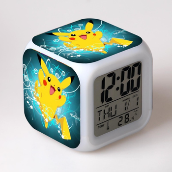Pokemon Pikachu - LED świecący budzik, dekoracja do sypialni dziecięcej, zegar elektroniczny na biurko - czapka baseballowa