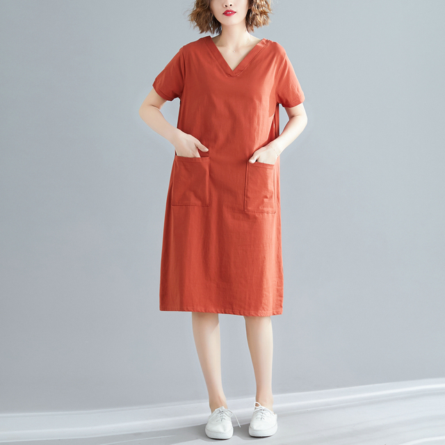 Sukienka Vintage w jednolitym kolorze - moda casual dla kobiet. Luźny fason z cienkiej bawełny. Kolekcja 2021 - tanie ubrania i akcesoria
