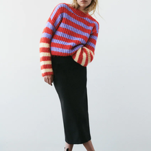 Sweter XIKOM 2021 jesienią w paski dla kobiet – O-neck, długi rękaw, luźny fason