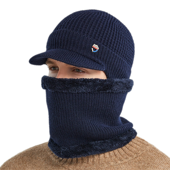 TRIPLE INFINITY - Męska ciepła zimowa czapka z daszkiem Fluff Lined - Nowość