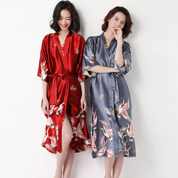 Długie letnie jedwabiste szlafroki ślubne Kimono dla nowożeńców i druhen - czerwony