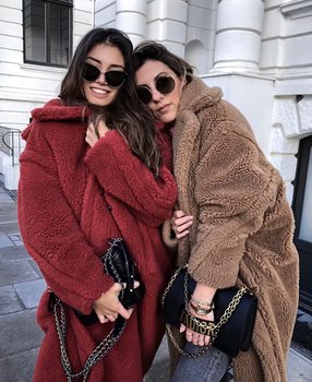 Kobiecy długi płaszcz z imitacji wełny jagnięcej w stylu europejskiej i amerykańskiej mody ulicznej, zima 2021
