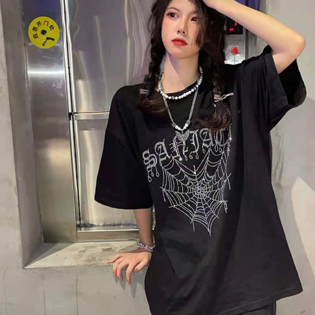 Czarna koszulka damska z motywem pająka w stylu Gothic, zdobiona rhinestonami, nadająca się do stylu Grunge, Harajuku, Alt, emo i alternatywnego - tanie ubrania i akcesoria