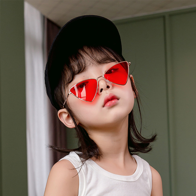 Dziewcęce metalowe okulary przeciwsłoneczne w stylu vintage dla dzieci - trójkątne kocie oczy, kolor różowy/czerwony, rocznik 2020 - tanie ubrania i akcesoria