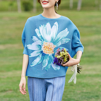 Plisowana drukowana koszulka damska w stylu etnicznym z nietoperzami Miyake