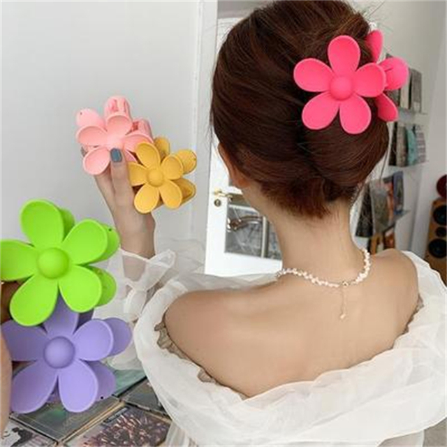 Kolorowe cukierki w kształcie kwiatów z przypinką w formie szpilki do włosów - tanie ubrania i akcesoria