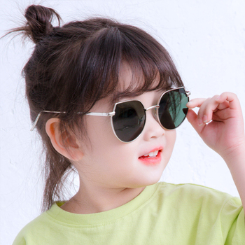 Dziewczęce metalowe okulary przeciwsłoneczne Vintage z nietypowym wzorem dla dzieci, UV400, słodkie, dostępne dla niemowląt, óculos Gafas De Sol Mujer 2020